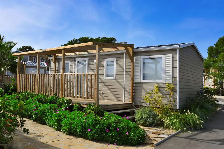 Mobile-Home-Insurance-Mobile-Home-with-a-Garden-and-Deck